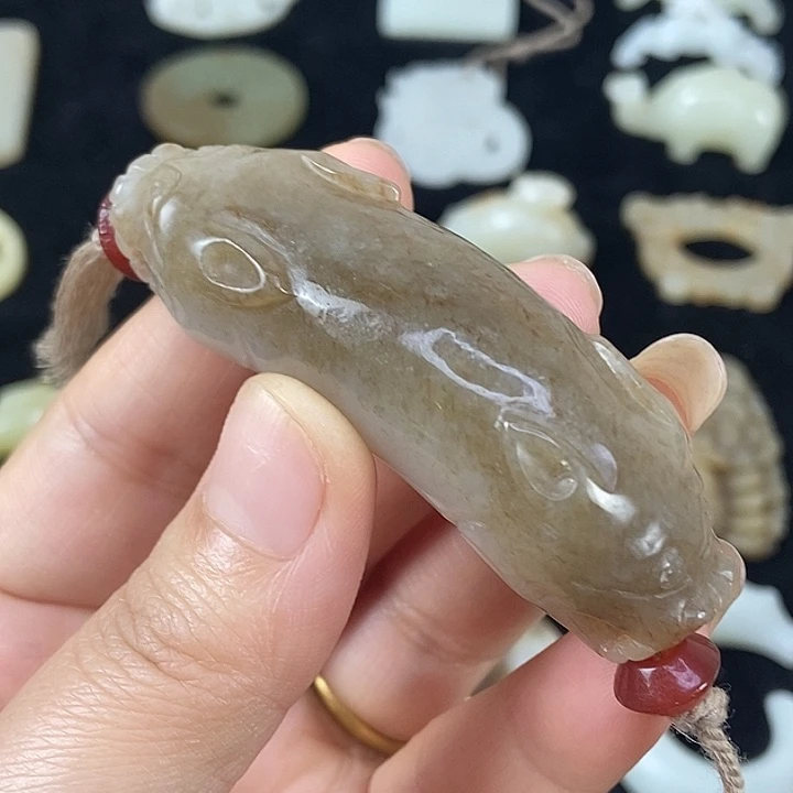 和田玉（糖玉）未镶嵌挂件