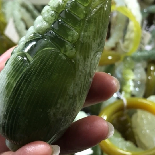 岫玉未镶嵌手镯手把