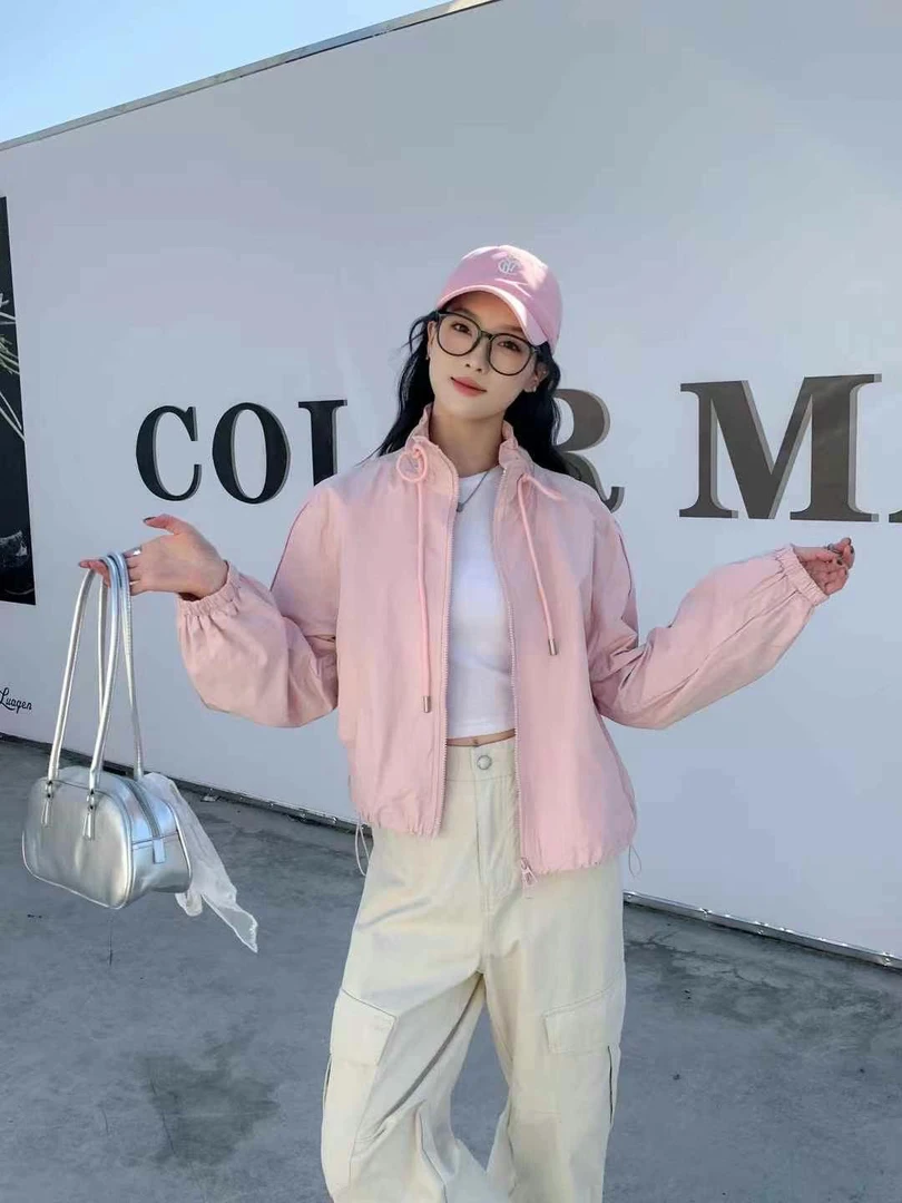 简约风立领拉链女运动时尚短外套轻薄春款风衣薄款纯色春季