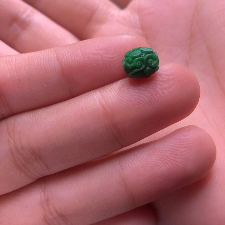 定制翡翠未镶嵌桶珠