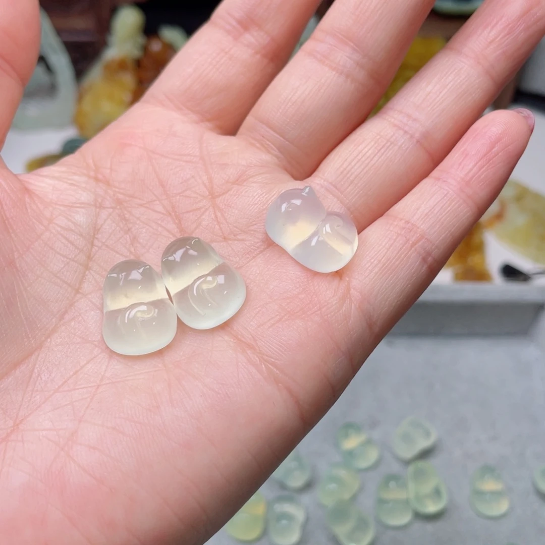 蛇纹石玉颈饰未镶嵌阿*