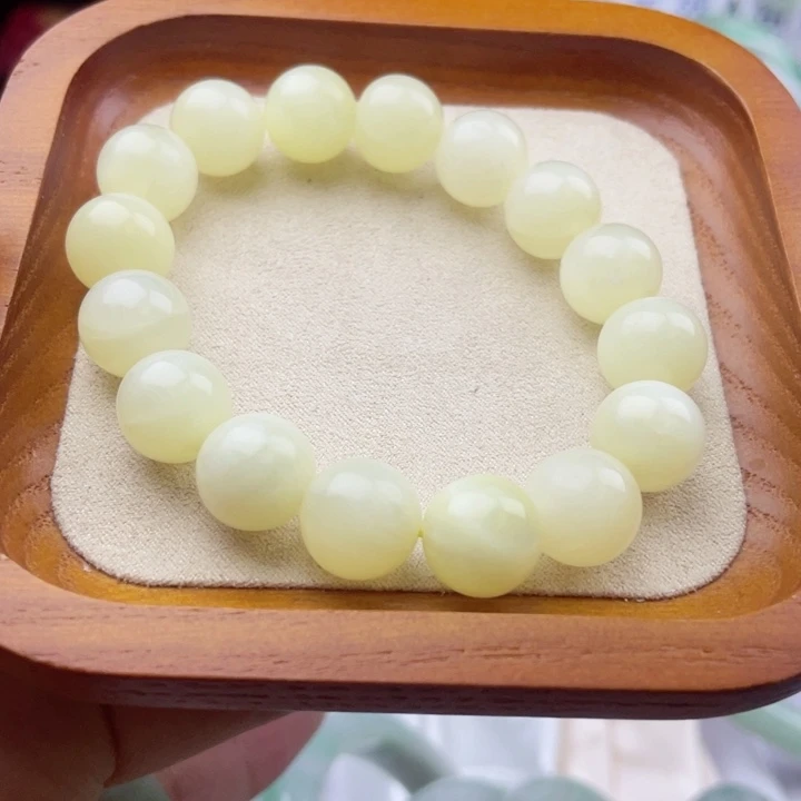梨***洛未镶嵌手链翡翠天然