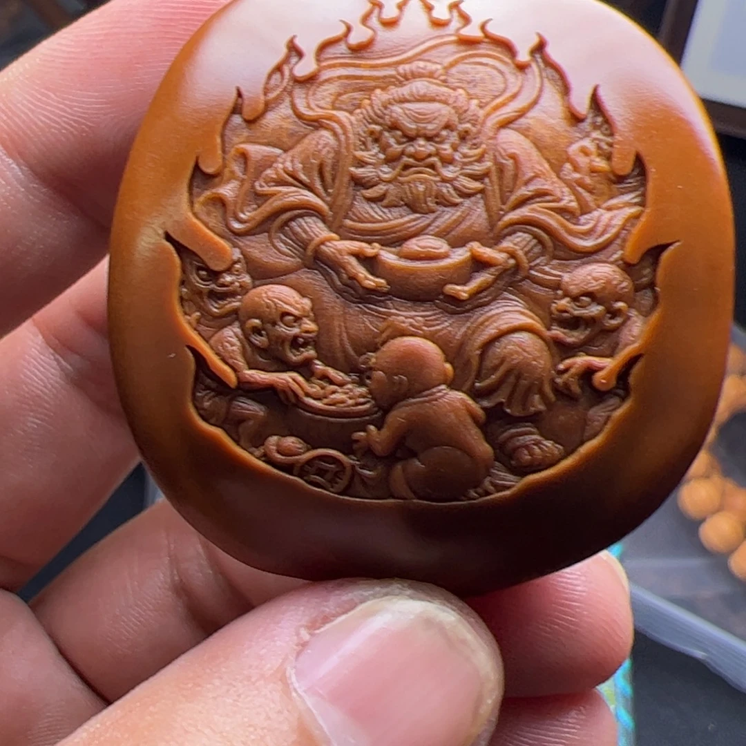 吊坠猴头核桃吐吐