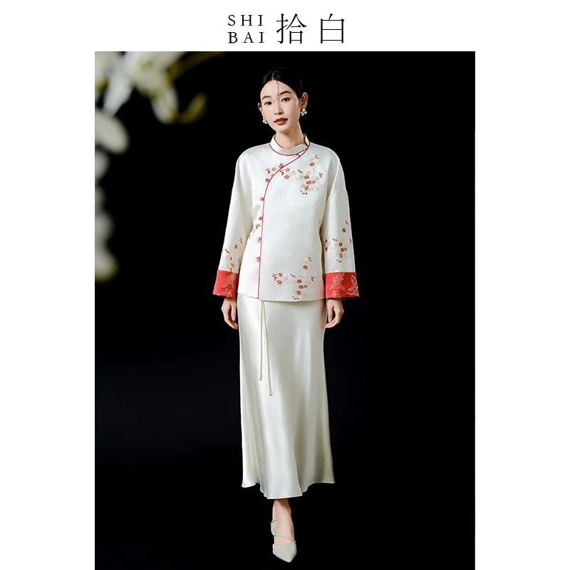 拾白新中式春国风立领斜门襟暗纹提花重工刺绣寒梅上衣外套SU8153