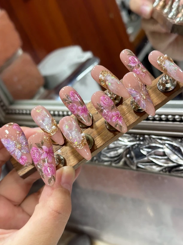 084蝈蝈手工穿戴甲水彩蝴蝶玫瑰