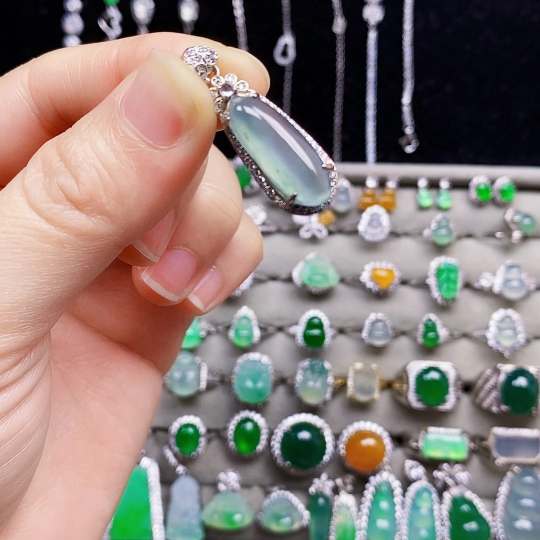 翡翠银S925镶嵌颈饰福瓜