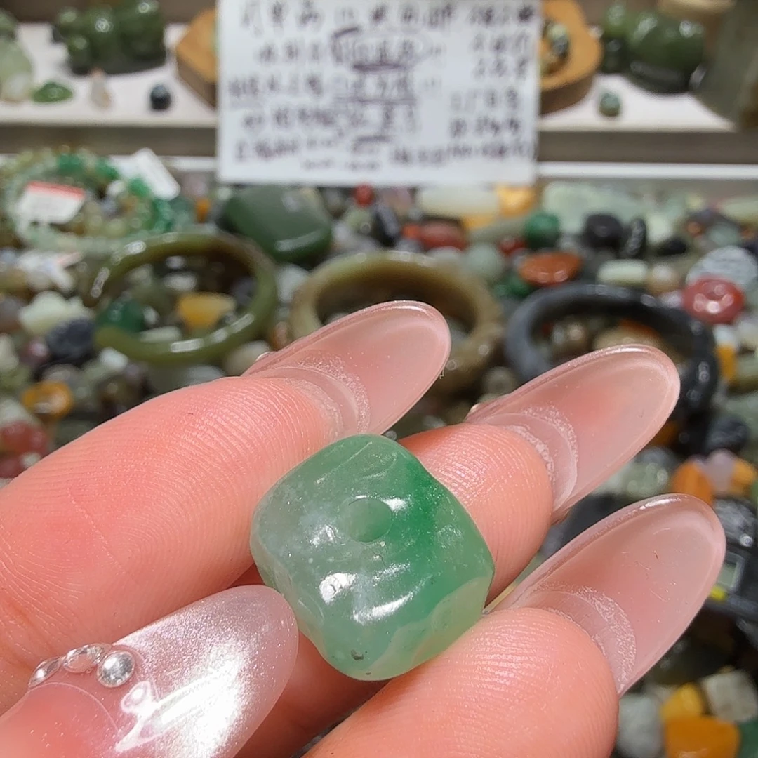 和田玉未镶嵌珠宝奇石