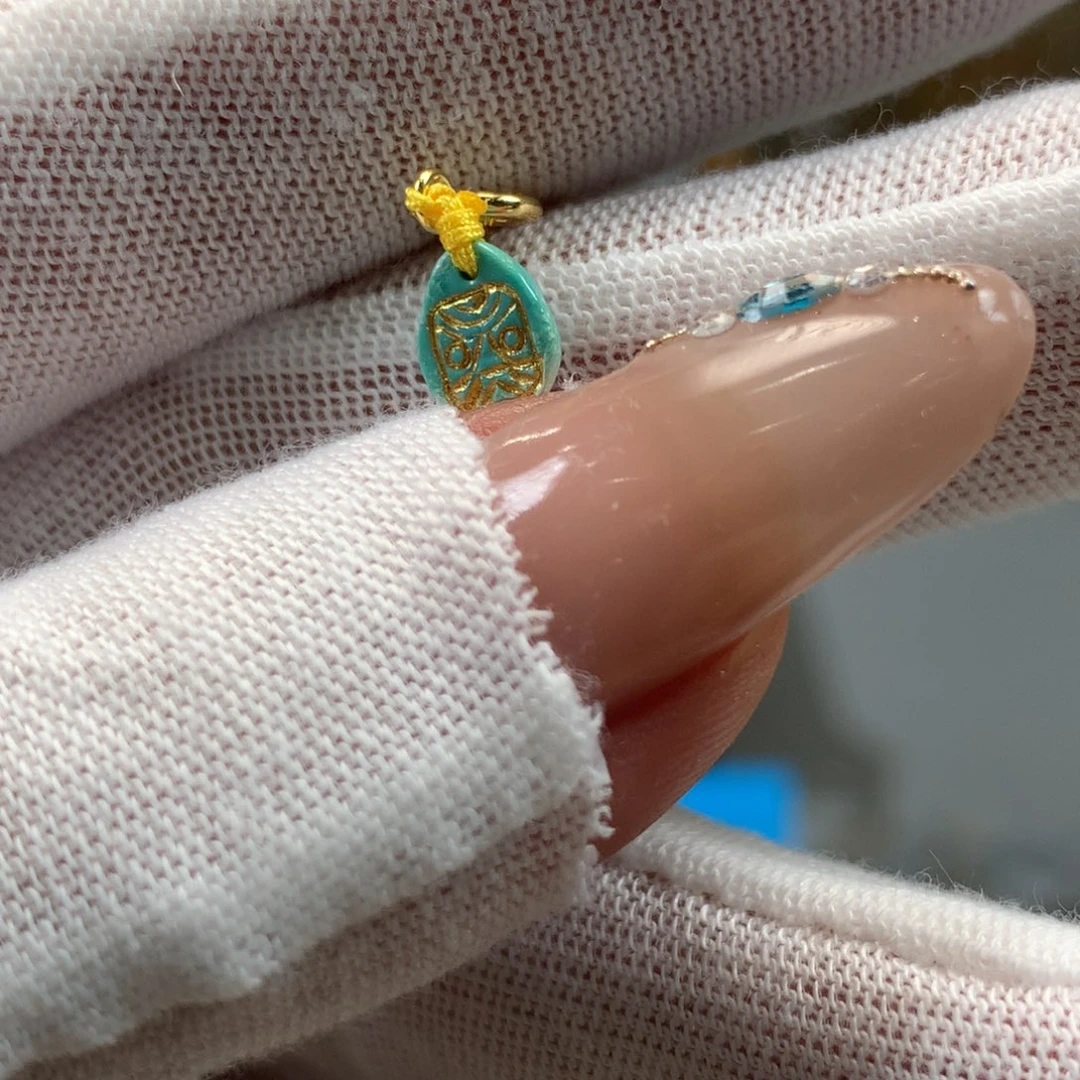 绿松石未镶嵌挂件