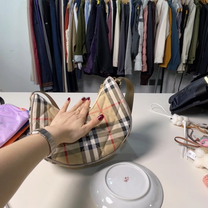 瓷片390。。。。。。。。。。。。。。