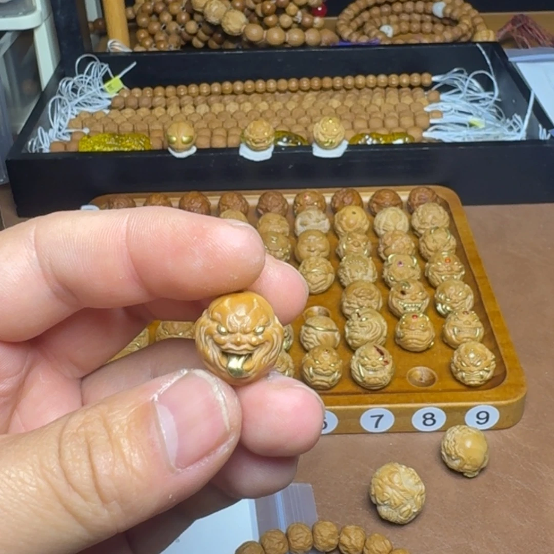 还***行核桃手串/手链舔僧