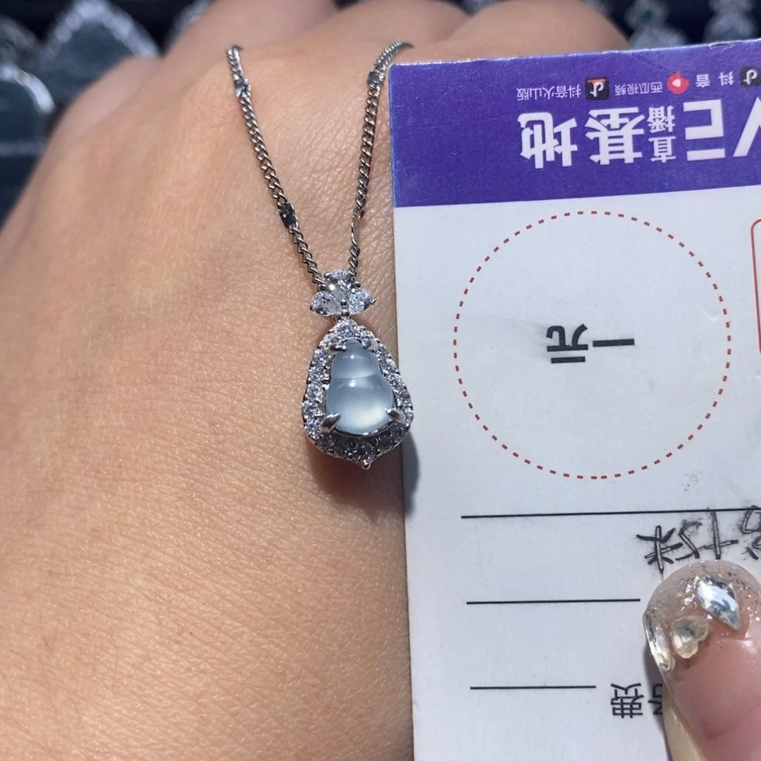 翡翠项链未镶嵌翡翠