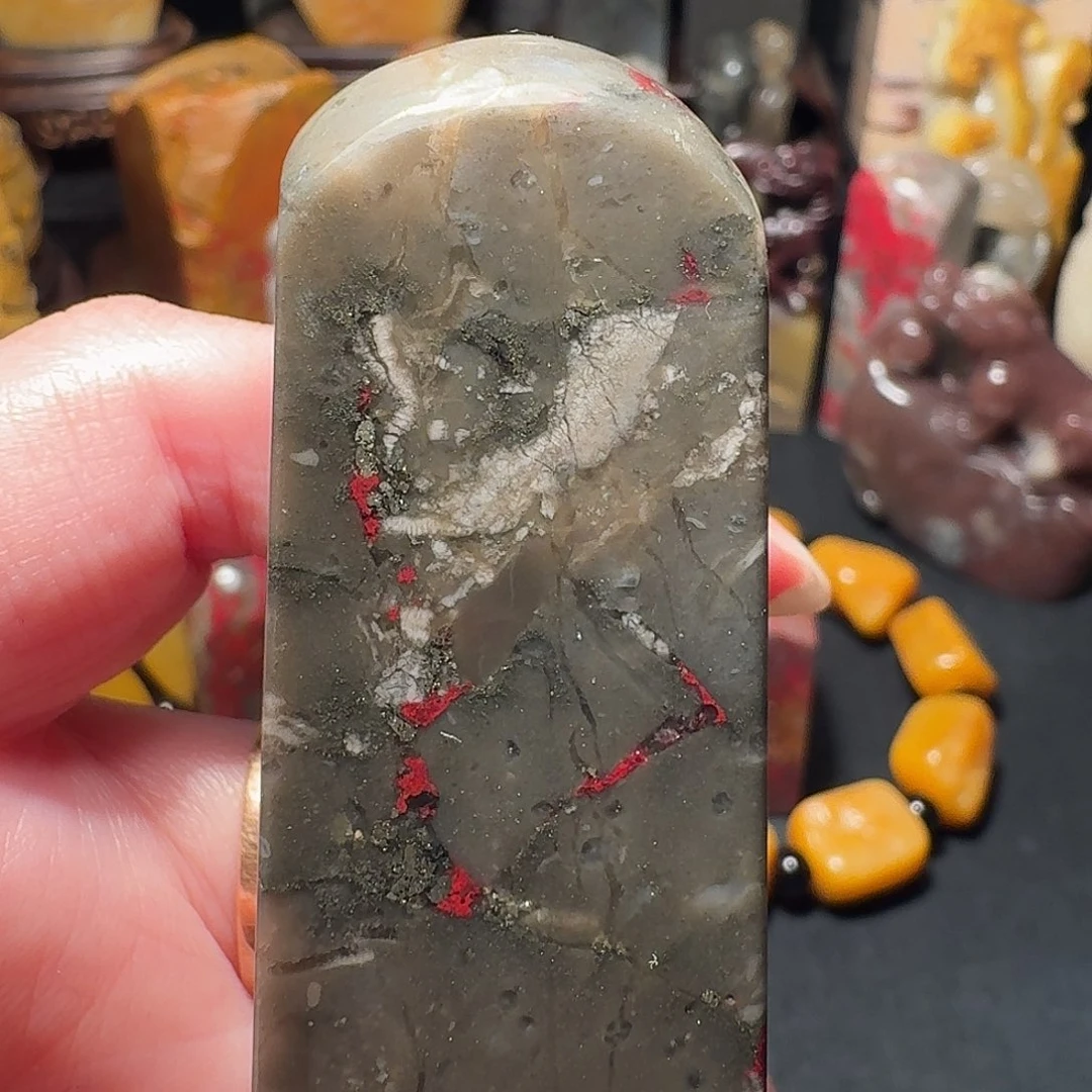 昌化鸡血石昌化鸡血石