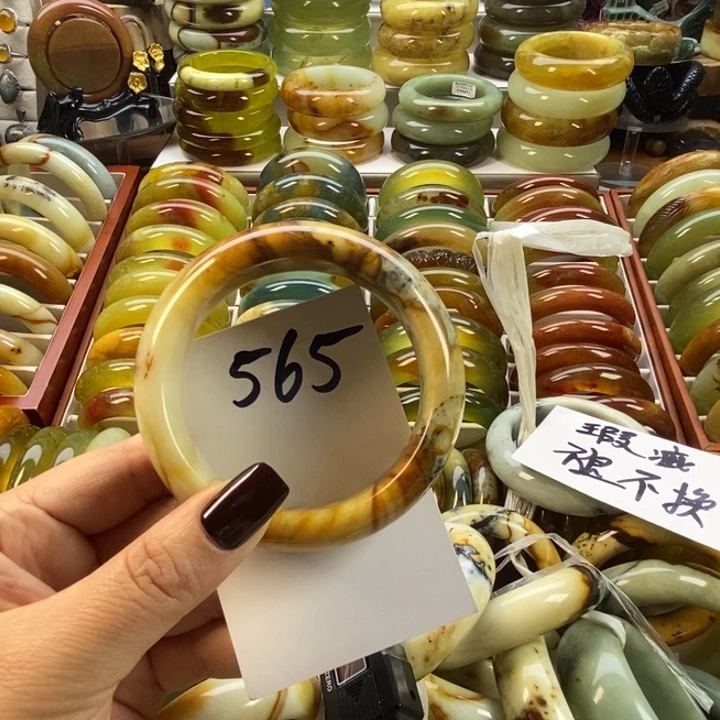 蛇纹石玉未镶嵌手镯60无售后（皮纹）