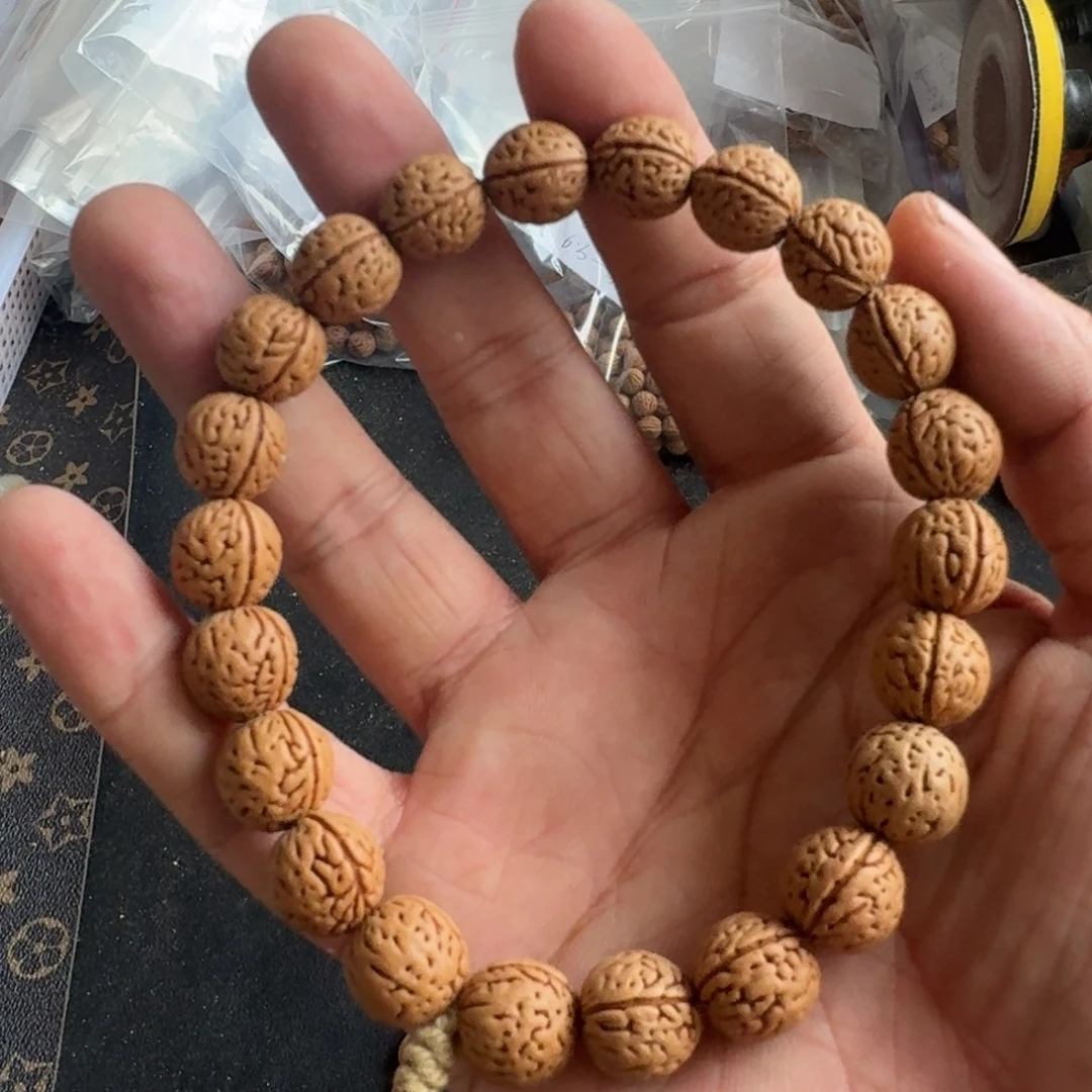 小***牛小桃核手串小桃核