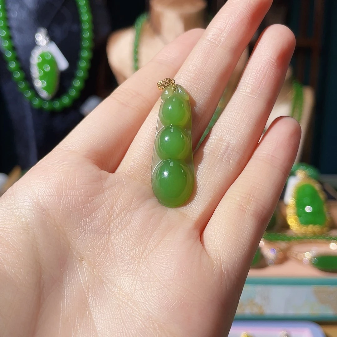 和田玉（碧玉）18K金镶嵌颈饰