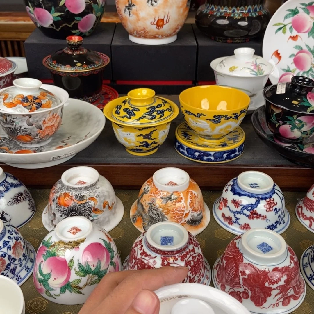 陶瓷艺术家的作品是一种