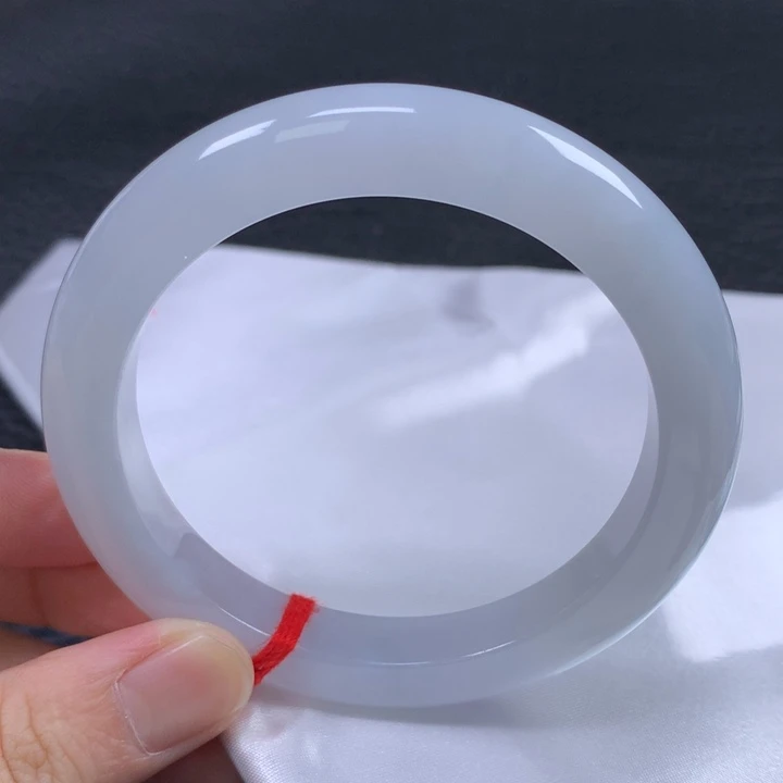 翡翠未镶嵌手镯