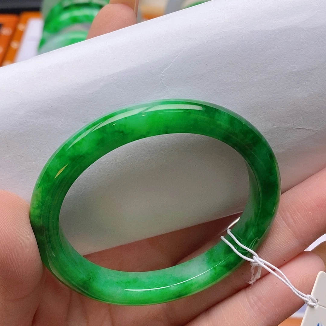 翡翠未镶嵌手镯52