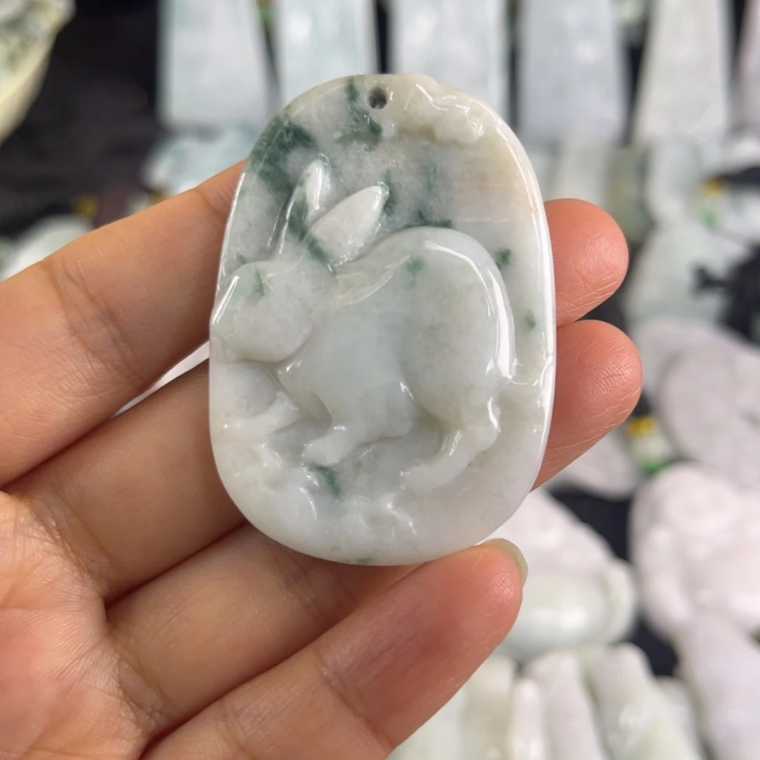 翡翠未镶嵌吊坠(不含链)瑕疵