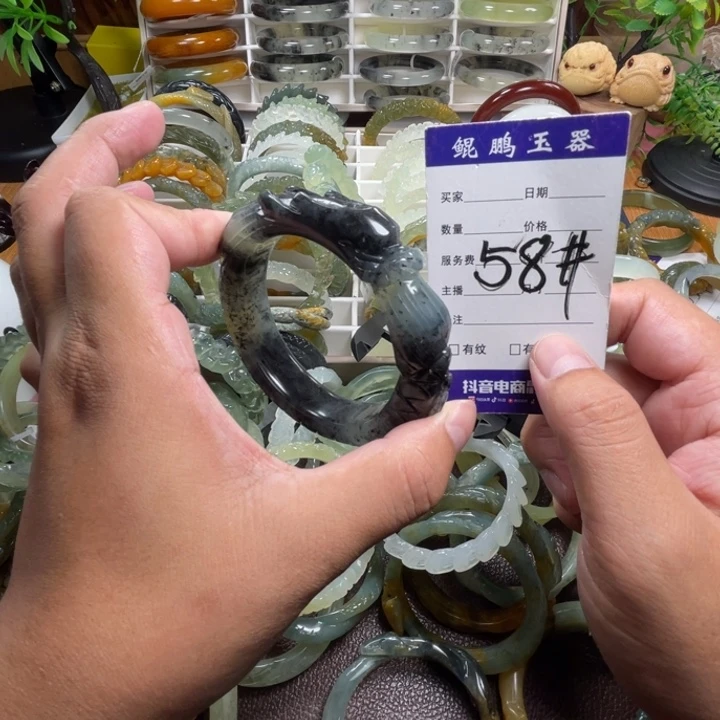未镶嵌蛇纹石玉手镯