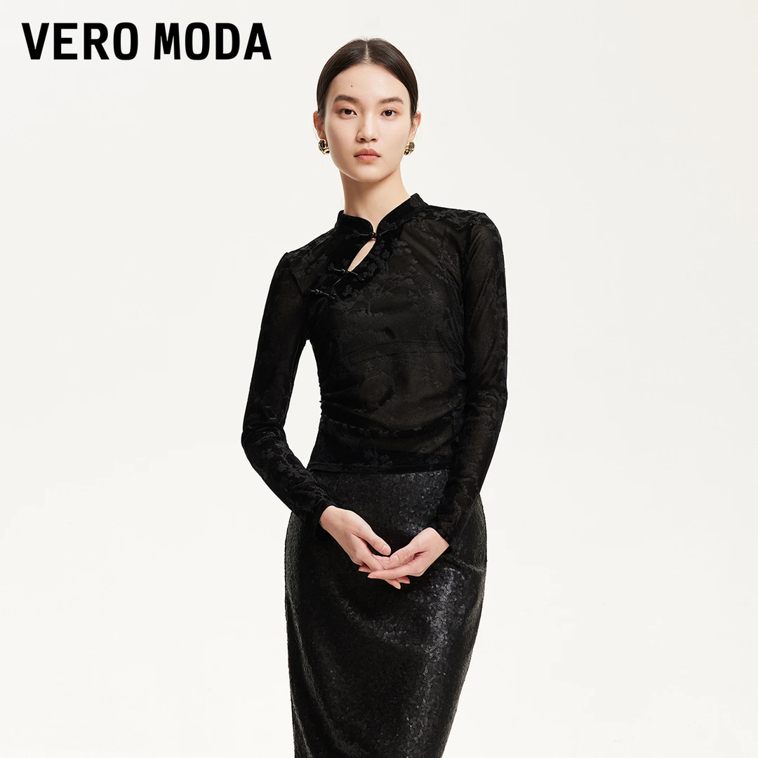 Vero ModaT恤小众洋气女装新中式植绒暗纹镂空盘扣T恤2325102018