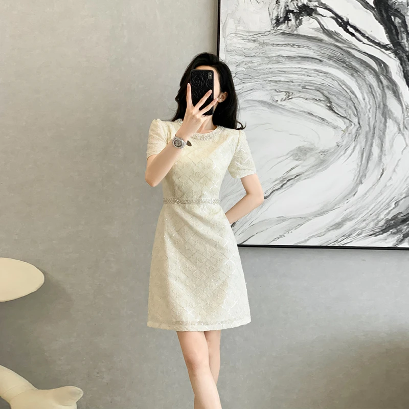 2025新款夏季短裙法式高级感小众日常显瘦气质名媛收腰显瘦连衣裙