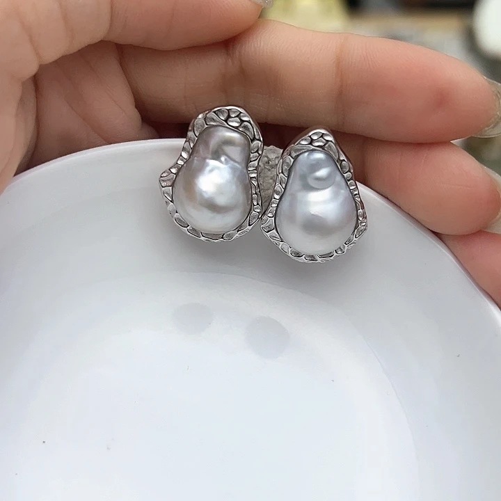 银S925镶嵌海水珍珠耳饰