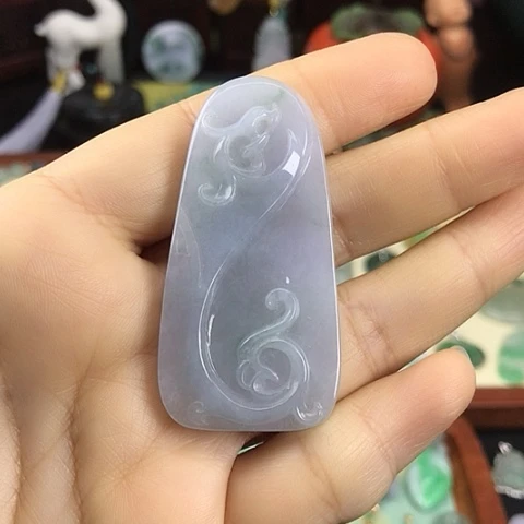 翡翠颈饰未镶嵌龙凤呈祥