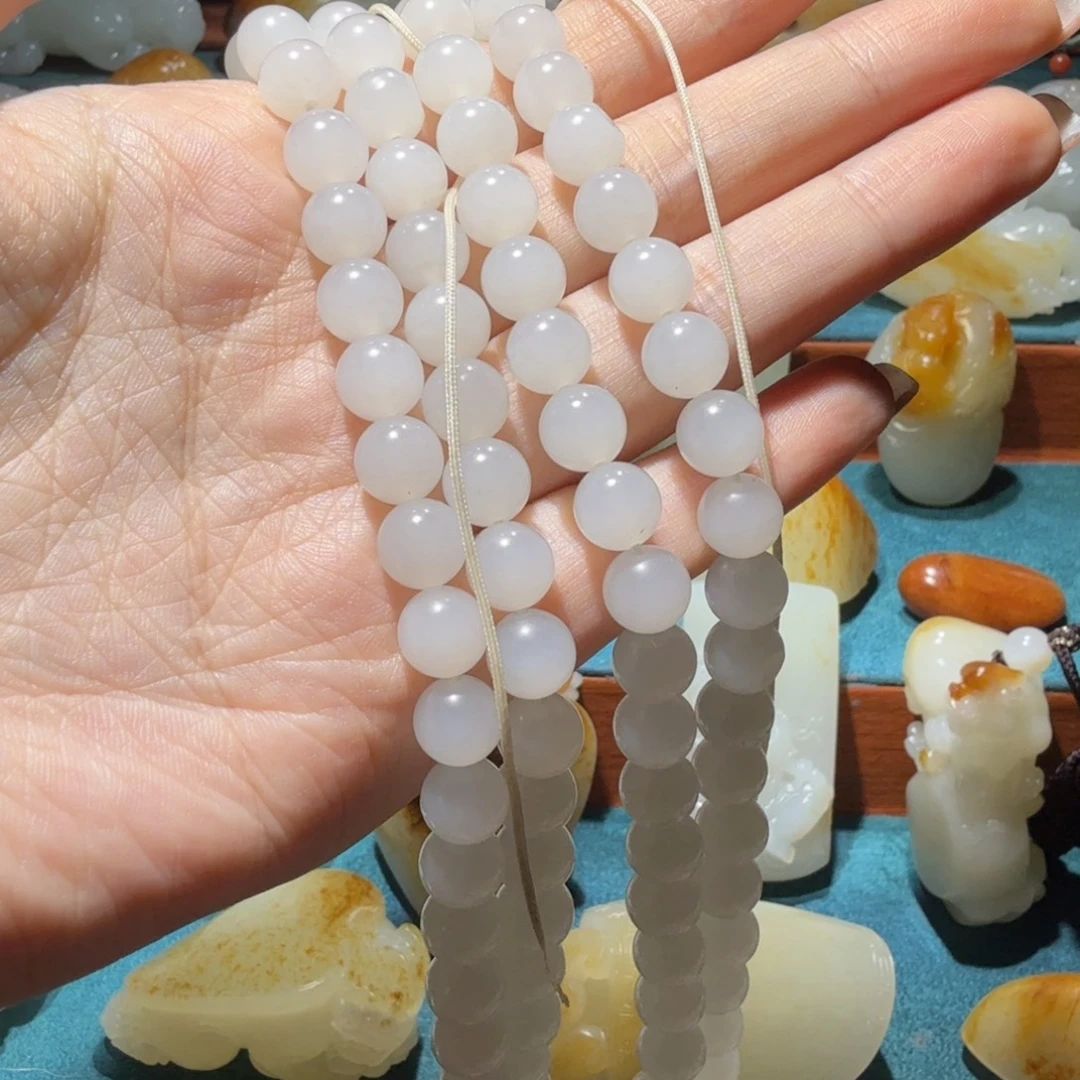 阳***羊颈饰未镶嵌和田玉