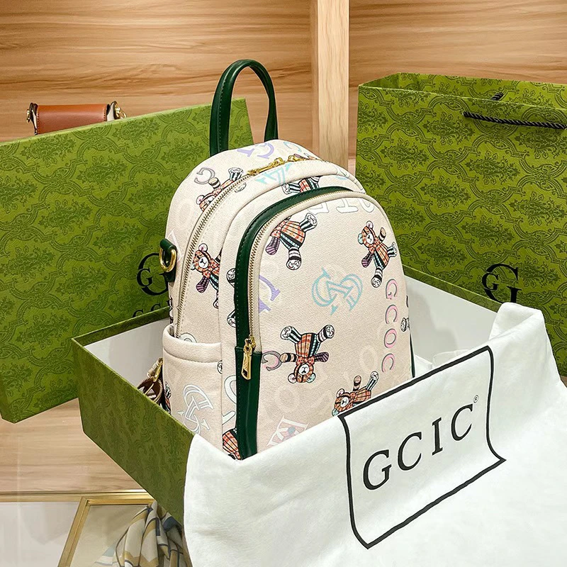 香港撤柜品牌GCIC小众减龄时尚皮面双肩包