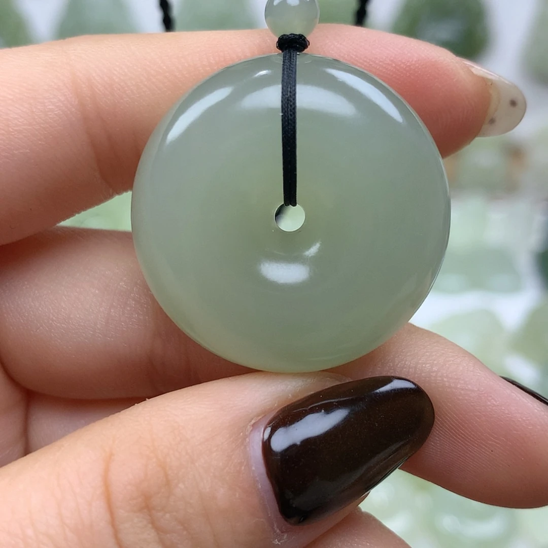 【闪购商品】颈饰未镶嵌和田玉