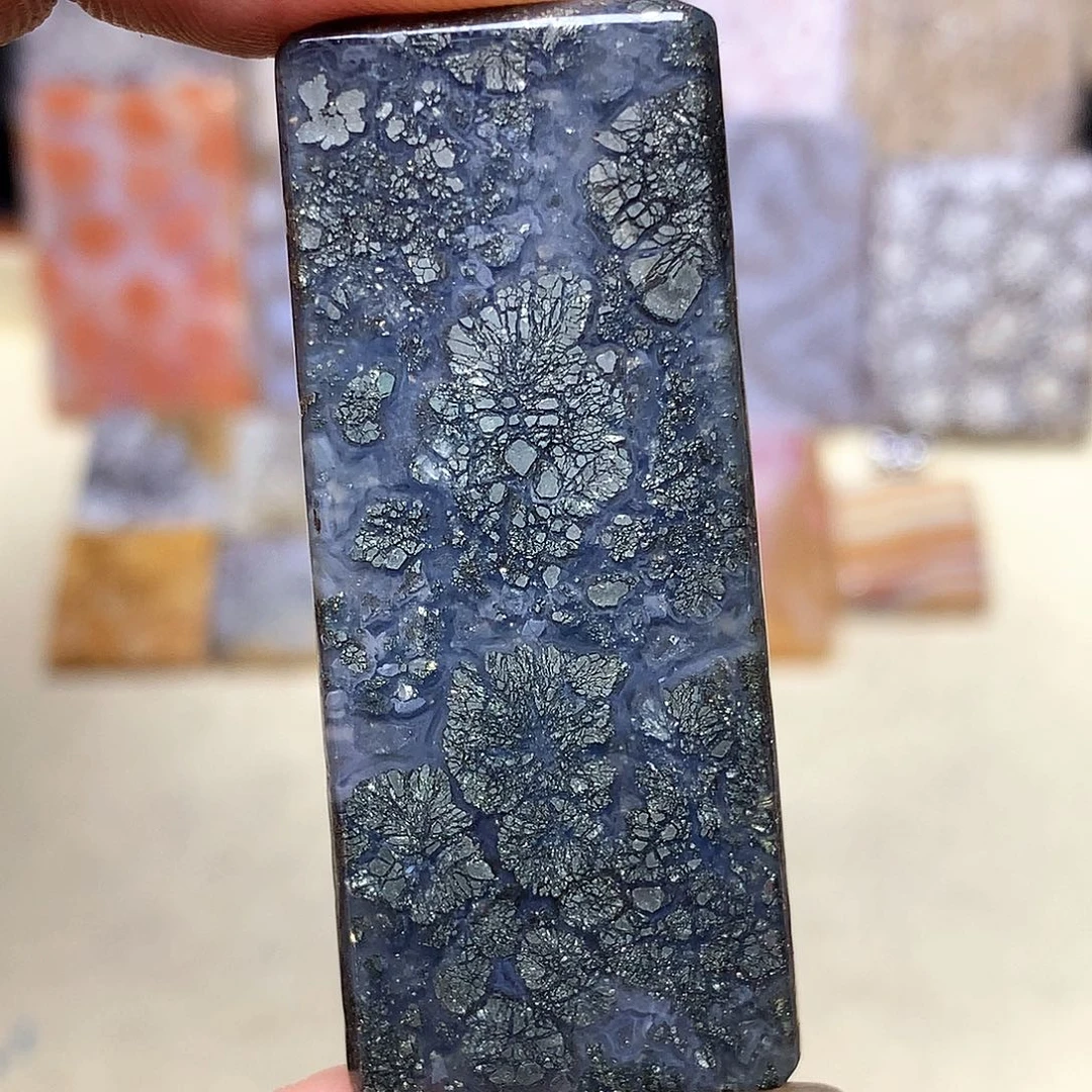 硅化玉珠宝奇石合金废*多