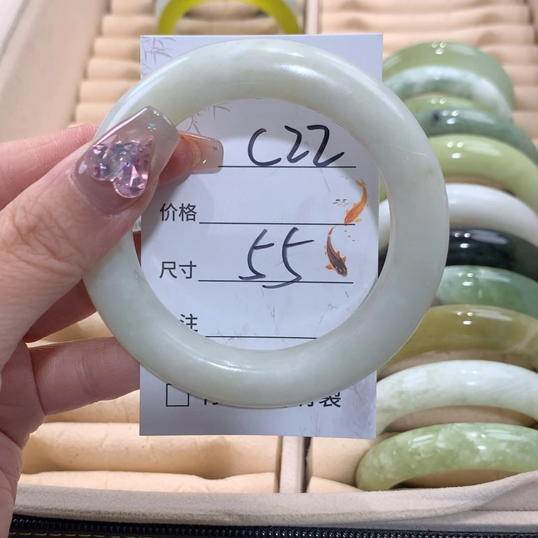 【闪购商品】未镶嵌蛇纹石玉手镯