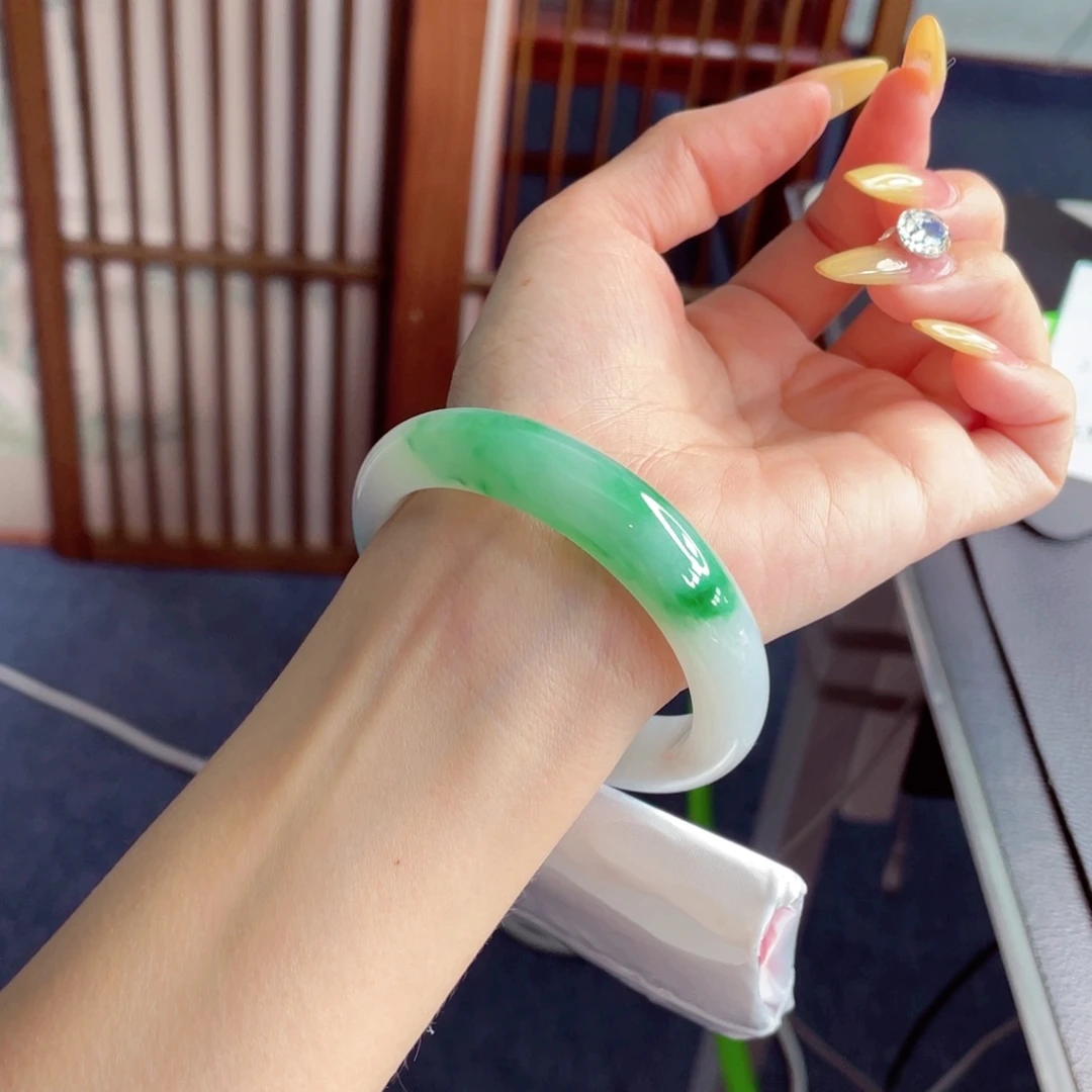 翡翠手镯未镶嵌5354圈9916