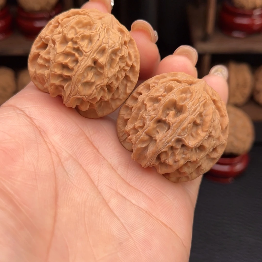 文玩核桃吊坠苹果