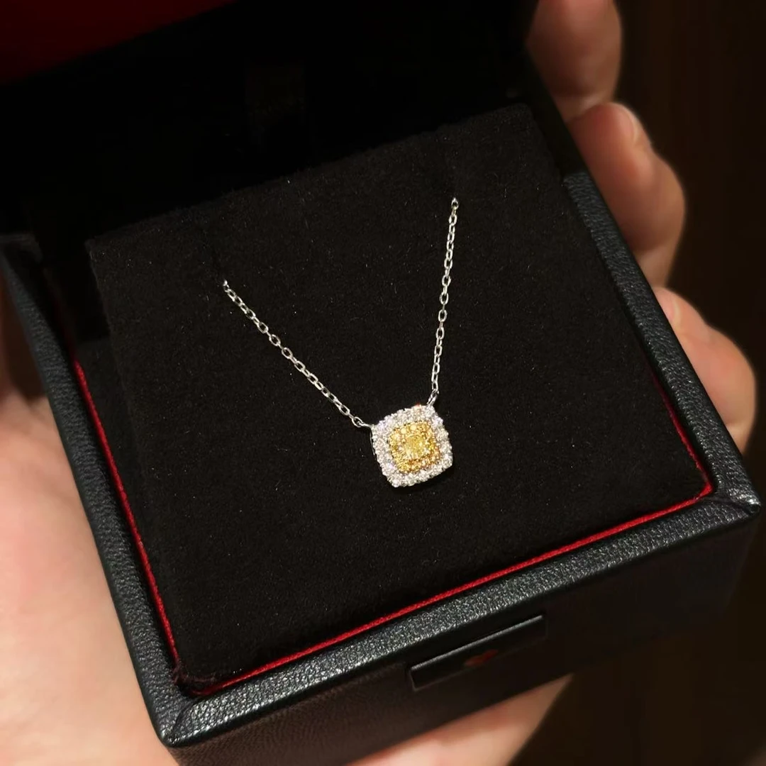 【六言精选04】镶嵌天然钻石 黄钻方形项链