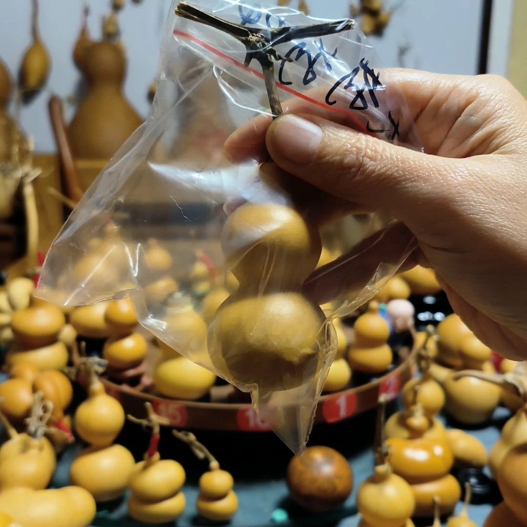 是***呀葫芦福禄双全手把件