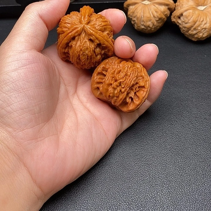 海***干文玩核桃把件白奔