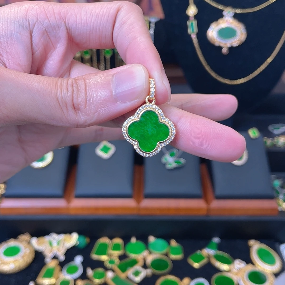 翡翠银S925镀金镶嵌吊坠(赠链)