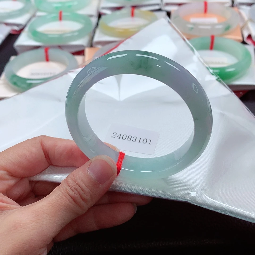 翡翠手镯未镶嵌天然A货翡翠手镯