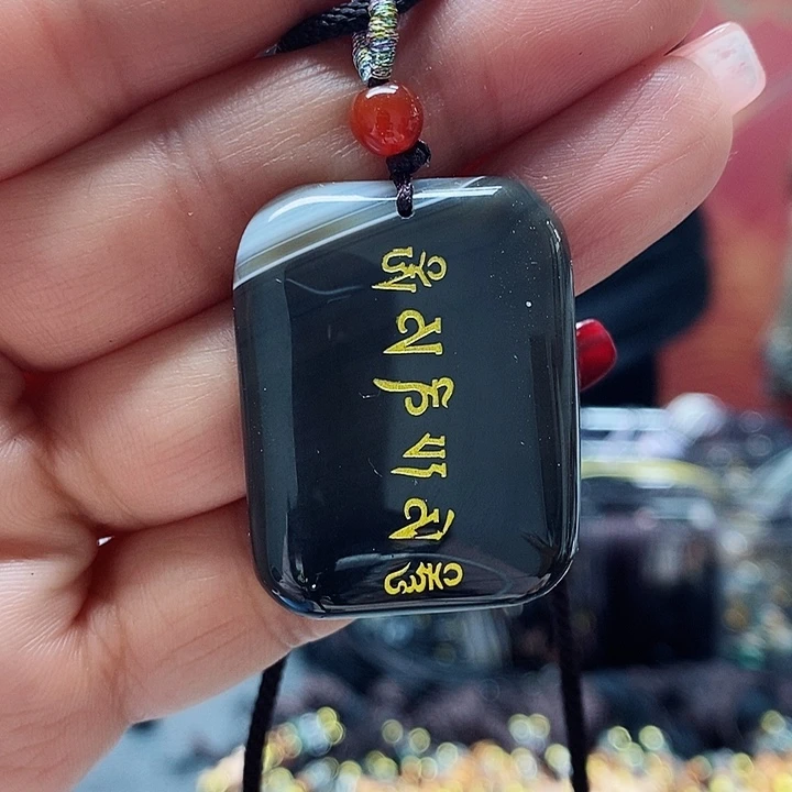 玛瑙/玉髓颈饰合金