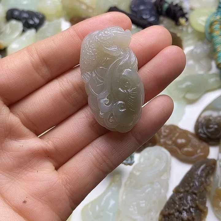 颈饰未镶嵌和田玉