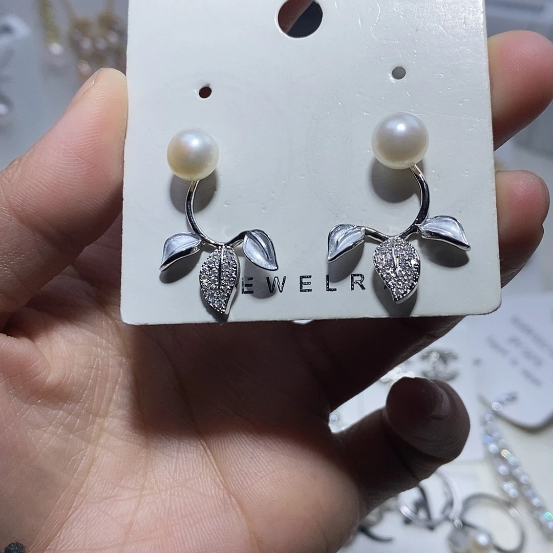 淡水珍珠耳饰未镶嵌