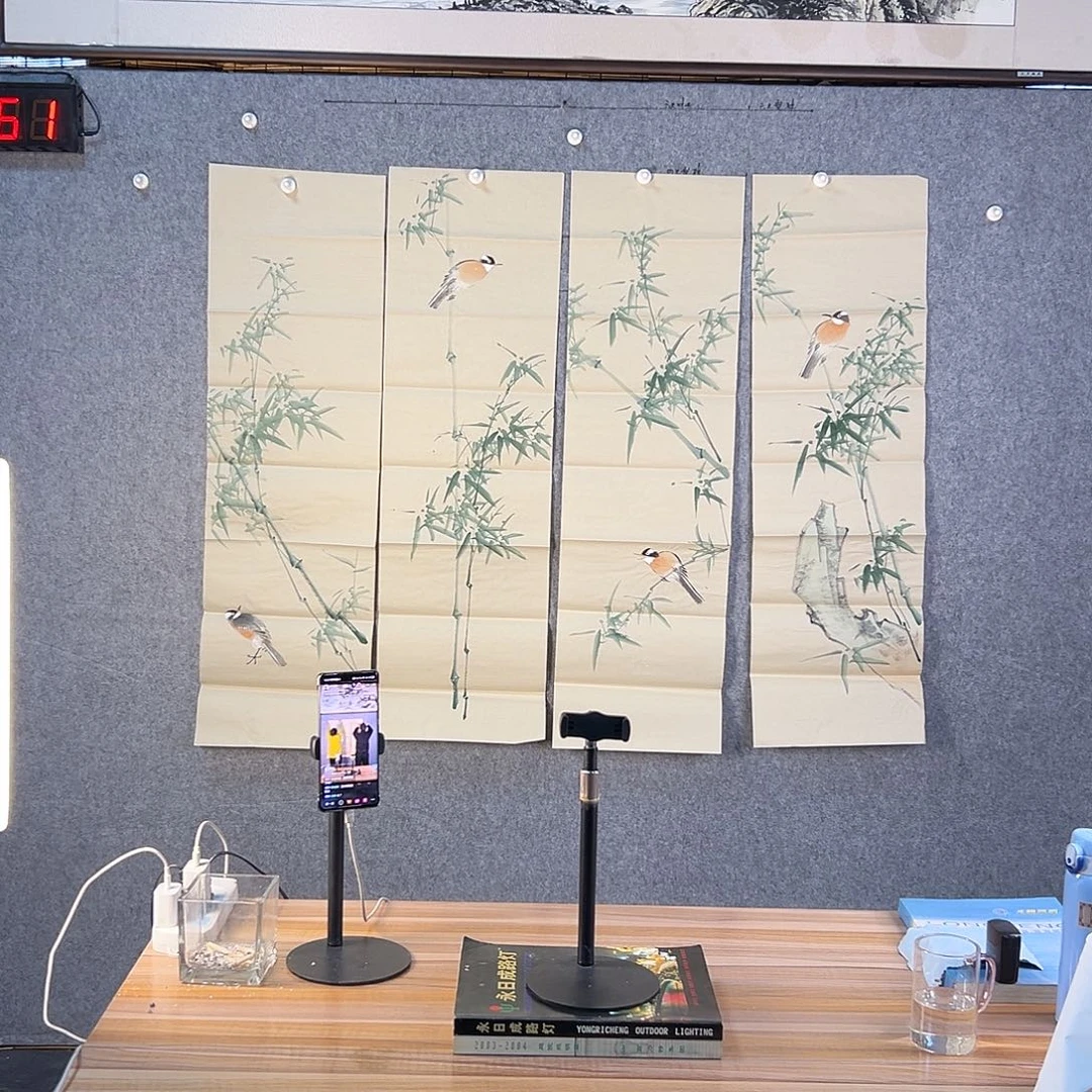 国画561 花鸟在树丛的顶端鸣叫叫声响