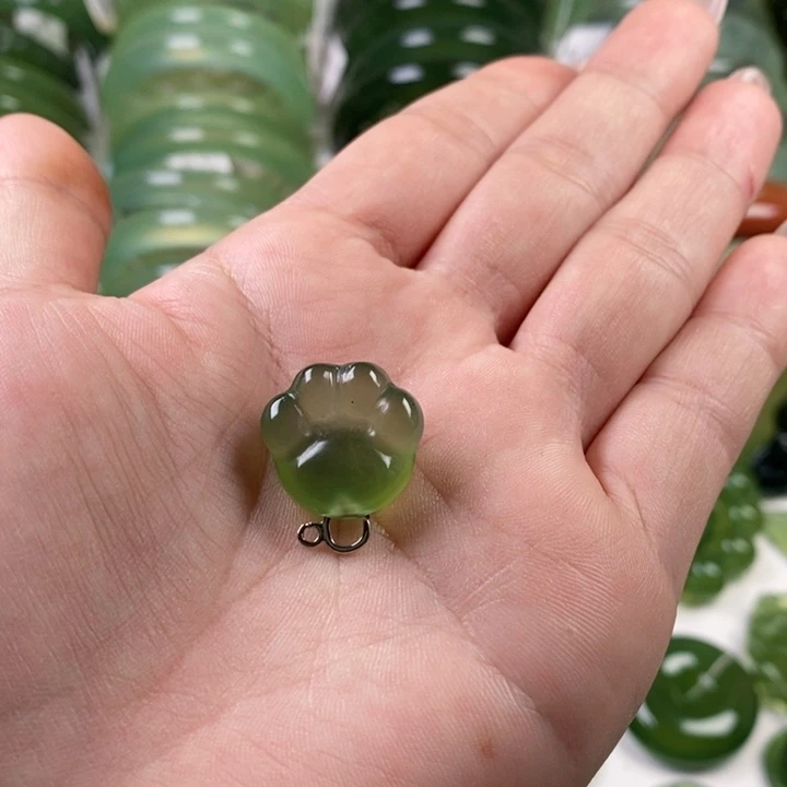未镶嵌蛇纹石玉颈饰