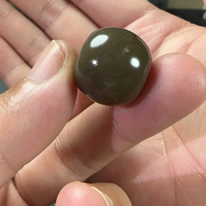 张***墨和田玉未镶嵌颈饰定制