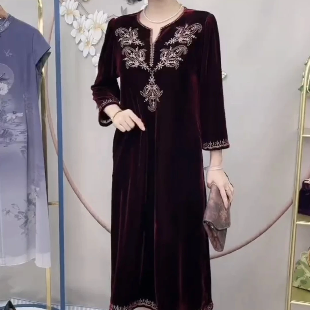 02绣花气质新款洋气宽松遮肚显瘦大码长裙连衣裙遮肚子秋冬裙子