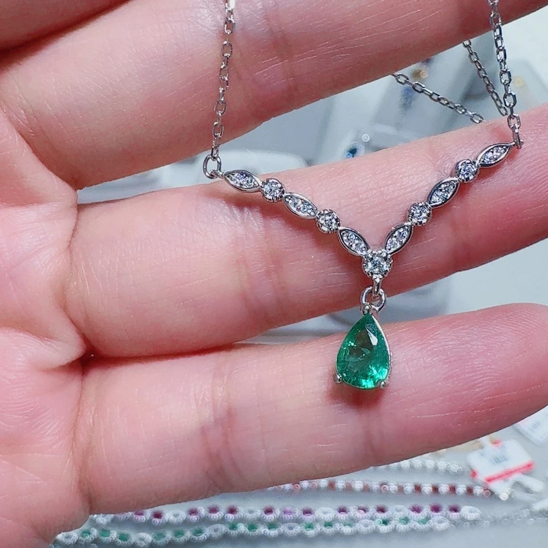 925银合成立方氧化锆吊坠