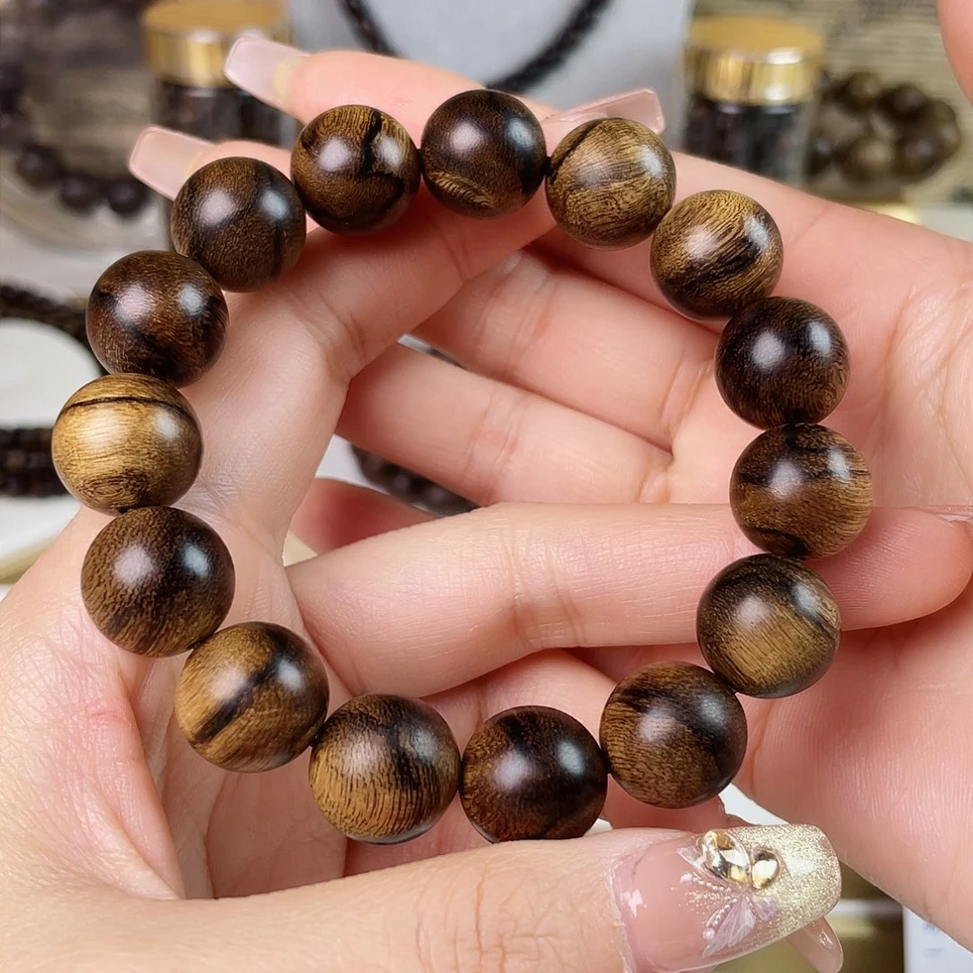 沉香手串一**梦越南芽庄老白棋玉化老料满瘤疤虎斑1.4