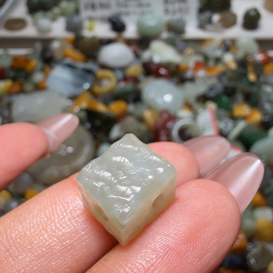 和田玉未镶嵌珠宝奇石